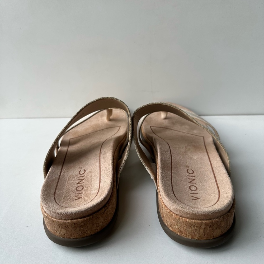 🔥Vionic Cream Sandals with Toe Loop and Textured Straps - Picture 12 of 12
